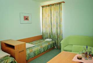 Фото номер Centrum Promocji Zdrowia Sanvit Двухместный номер с 1 кроватью или 2 отдельными кроватями