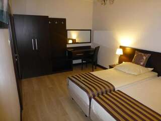 Отели типа «постель и завтрак» Pokoje Hotelowe Figaro Плоцк Двухместный номер с 2 отдельными кроватями-25