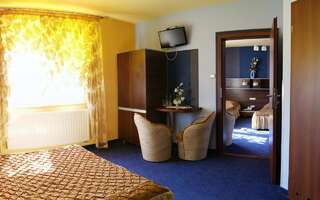 Фото номер Hotel Restauracja Venus Двухместный номер с 1 кроватью или 2 отдельными кроватями