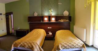 Фото номер Hotel Restauracja Venus Двухместный номер с 1 кроватью или 2 отдельными кроватями
