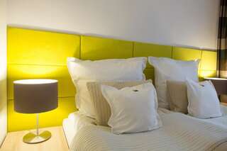 Фото номер Hotel Ratuszowy Улучшенный двухместный номер Делюкс с 1 кроватью