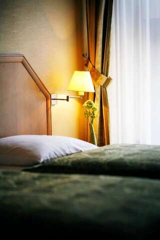 Отель Hotel Zorza Намыслув Двухместный номер с 2 отдельными кроватями-4