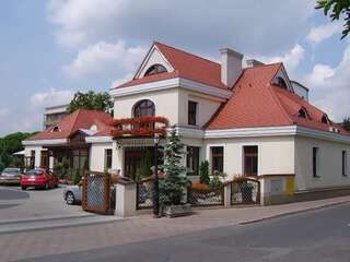 Отель Hotel Pałacyk Konin Конин