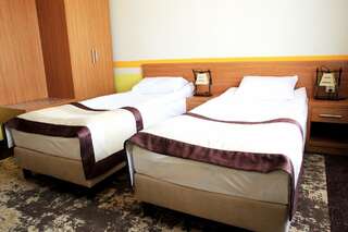 Фото номер Hotel Folklor Стандартный двухместный номер с 1 кроватью или 2 отдельными кроватями