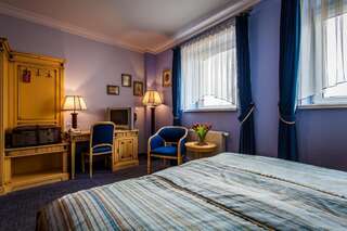 Отель Hotel na Podzamczu Тарновске-Гуры Двухместный номер с 1 кроватью или 2 отдельными кроватями-8
