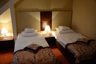 Отель Agat Hotel Лодзь Двухместный номер «Комфорт» с 2 отдельными кроватями-2
