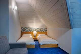 Фото номер Hotel Zalesie Двухместный номер с 2 отдельными кроватями
