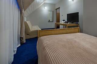 Фото номер Hotel Zalesie Номер с кроватью размера «king-size»