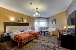 Фото номер Hotel i Restauracja Bona Двухместный номер с 1 кроватью или 2 отдельными кроватями