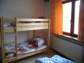 Хостелы Hostel Sosnowiec Сосновец Трехместный номер с собственной ванной комнатой-3