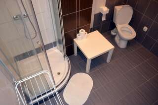 Проживание в семье KEISA Noclegi Новы-Сонч Четырехместный номер с собственной ванной комнатой-5