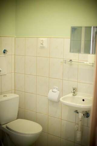 Фото номер Noclegi na Wzgórzu Zamkowym Апартаменты с душем