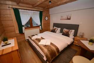 Фото номер U Tatarów Двухместный номер с двуспальной кроватью и дополнительной кроватью