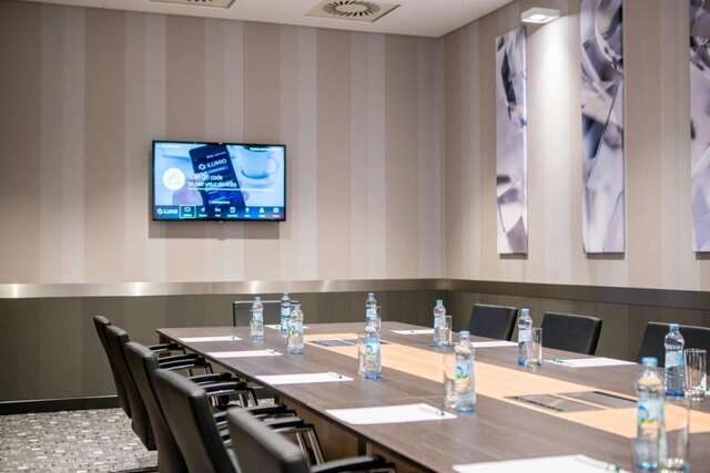 Отель Holiday Inn Dąbrowa Górnicza-Katowice Домброва-Гурнича-32