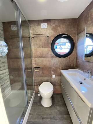 Фото Апартаменты Houseboat Porta Mare город Камень-Поморски (9)