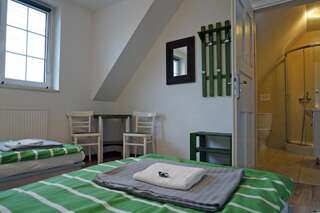 Фото номер Agroturystyka Zielony Kot Небольшой двухместный номер с 2 отдельными кроватями