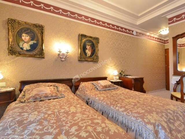 Отели типа «постель и завтрак» Hotel Restauracja Karkonosze Милкув-56