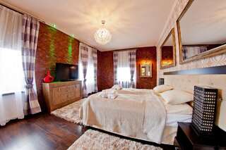 Курортные отели Pałac Saturna Челядзь Exclusive Suite with unlimited access to Roman Terms-1