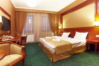 Фото номер Hotel Grodzki Business & Spa Стандартный двухместный номер с 2 отдельными кроватями