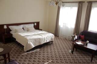 Фото номер Astoria Bed & Breakfast Двухместный номер с 1 кроватью или 2 отдельными кроватями