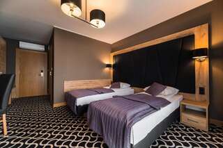 Фото номер Hotel Coloseum Двухместный номер с 1 кроватью или 2 отдельными кроватями