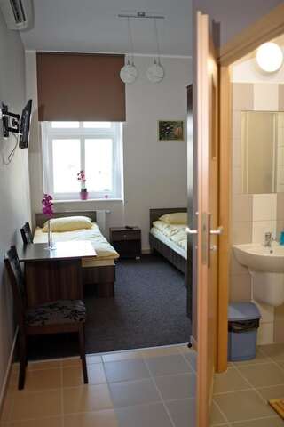 Фото номер Noclegi Gemini Dom Двухместный номер с 1 кроватью или 2 отдельными кроватями