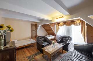 Отели типа «постель и завтрак» Dworek Galosa Строне-Слёнске Большой двухместный номер с 1 кроватью-4