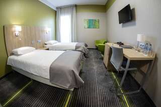 Фото номер Hotel Radocza Park Business Двухместный номер с 2 отдельными кроватями