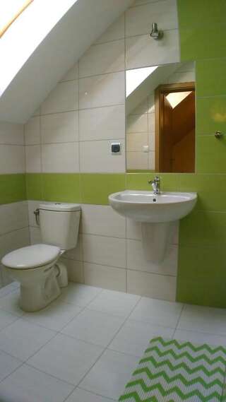 Фото номер Noclegi Przylesie Двухместный номер с 1 кроватью или 2 отдельными кроватями и собственной ванной комнатой