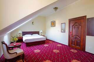 Фото номер Hotel Róża Улучшенный двухместный номер с 1 кроватью