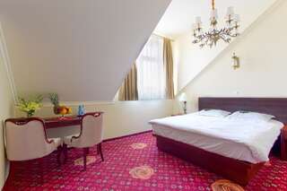 Фото номер Hotel Róża Номер Делюкс с кроватью размера «king-size»