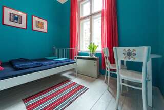 Апартаменты Five Bedrooms In The Very Center Краков Номер с кроватью размера «queen-size»-3