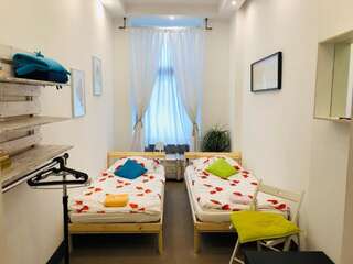 Хостелы FlyFly Hostel Вроцлав Двухместный номер с 2 отдельными кроватями-30