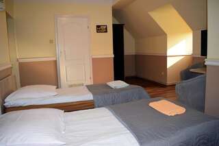 Фото номер Sepia Restauracja & Noclegi Бюджетный двухместный номер с 2 отдельными кроватями