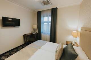 Отель HG Hotel Toszek Двухместный номер с 1 кроватью или 2 отдельными кроватями-2