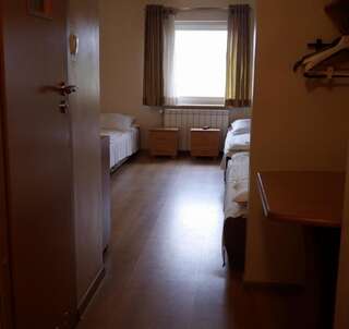Фото номер B&B Hostel Stajnia Wolica Двухместный номер с 1 кроватью и собственной ванной комнатой
