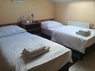 Фото номер Villa Minerva Двухместный номер с 2 отдельными кроватями и ванной комнатой