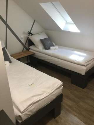 Отели эконом-класса Kimanoclegi Ополе Двухместный номер с 2 отдельными кроватями и собственной ванной комнатой-2