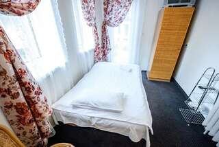 Курортные отели Willa Safona Крыница-Здруй Стандартный двухместный номер с 1 кроватью и общей ванной комнатой-5