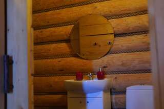 Фото номер Dom Pachnacy Zywica Четырехместный номер с ванной комнатой