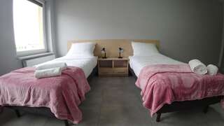 Фото номер Apartamenty Kozienice Двухместный номер с 1 кроватью, дополнительной кроватью и собственной ванной комнатой