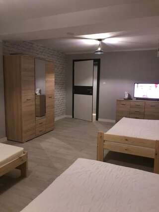 Проживание в семье Sajenek_pl Loft Basment Room Августов