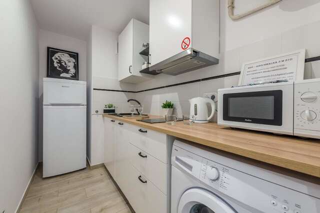 Проживание в семье Ajax Warsaw Bed&Breakfast ROOMS Варшава-15