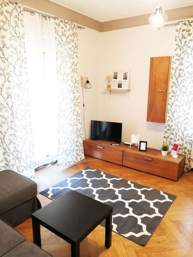 Хостелы Bankowa 8 Guest Rooms Зелёна-Гура-19