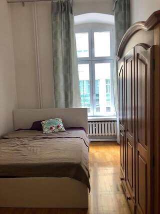 Проживание в семье A very cozy bedroom in the heart of Wroclaw Вроцлав