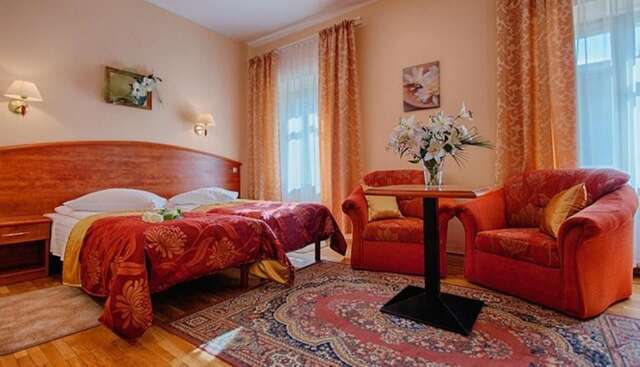 Отель Hotel Restauracja Caspar Еленя-Гура-28