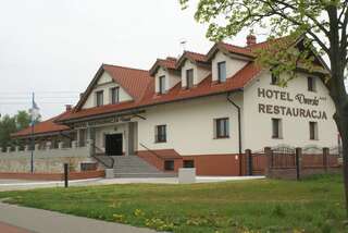 Фото Отель Hotel i Restauracja Dworski город Пжецлав (5)