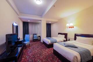Отель Jannat Regency Бишкек Стандартный двухместный номер с 2 отдельными кроватями-5