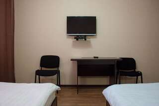 Фото номер Гостиница Альтамира Стандартный двухместный номер с 2 отдельными кроватями
