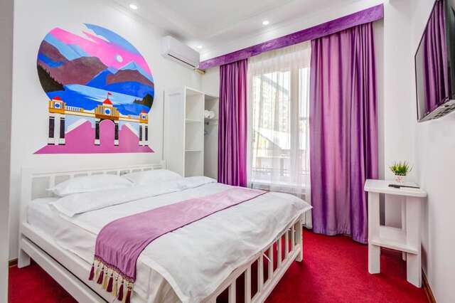 Отель WHITE HOTEL & HOSTEL Бишкек-16